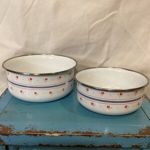 Chayisma 
1984
Enamel Bowls (2)
Gailstyn-Sutton
Made in Taiwan 
7”& 6” Bowls